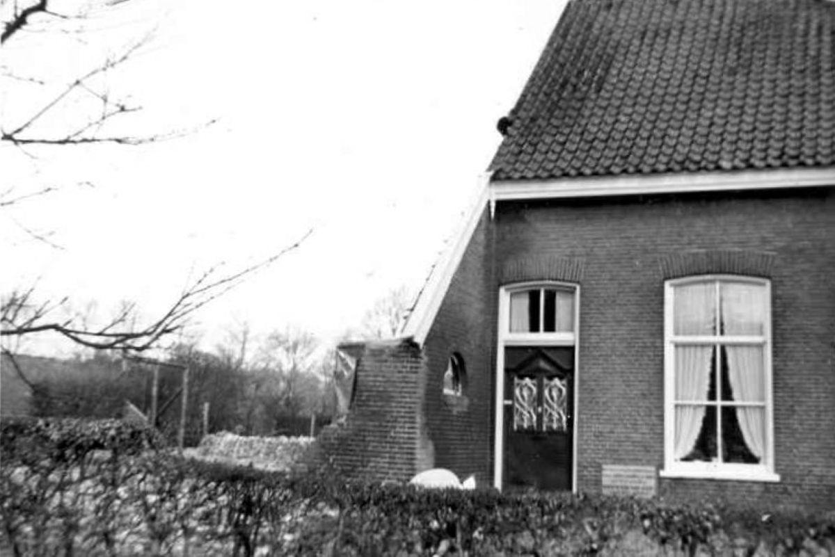 Boerderij, kerk, brand